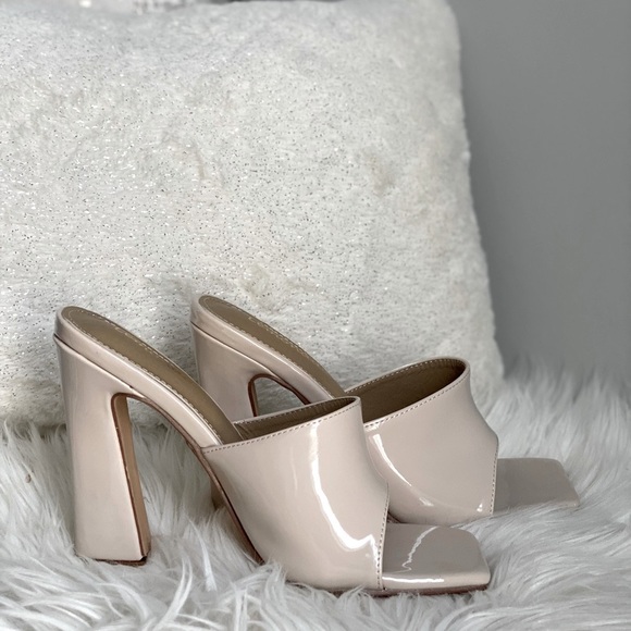 NEW (Never worn) Nude Block Heel Peep Toe Slip-On Style - Picture 2 of 6